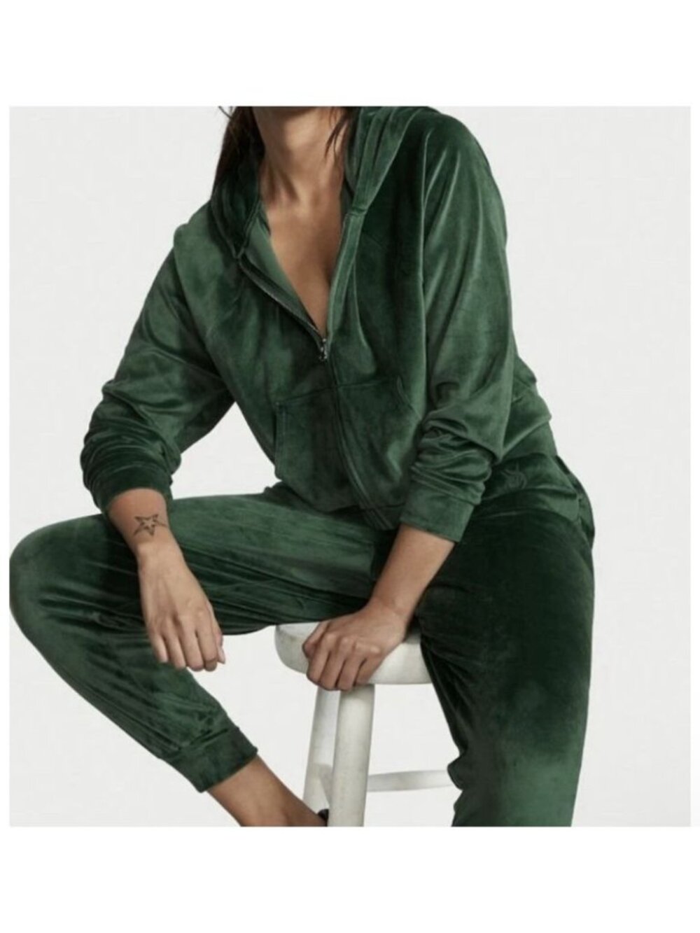 Victoria's Secret Women’s Embroidered Green Velvet Track Suit Joggers Size Large